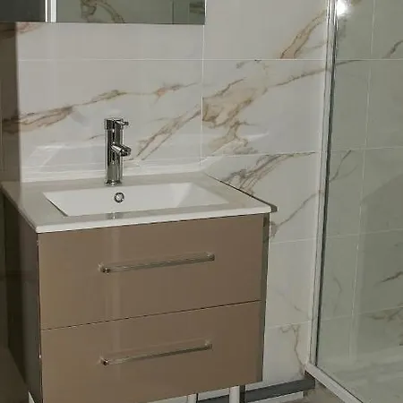 Les Idees D'emilie Apartment